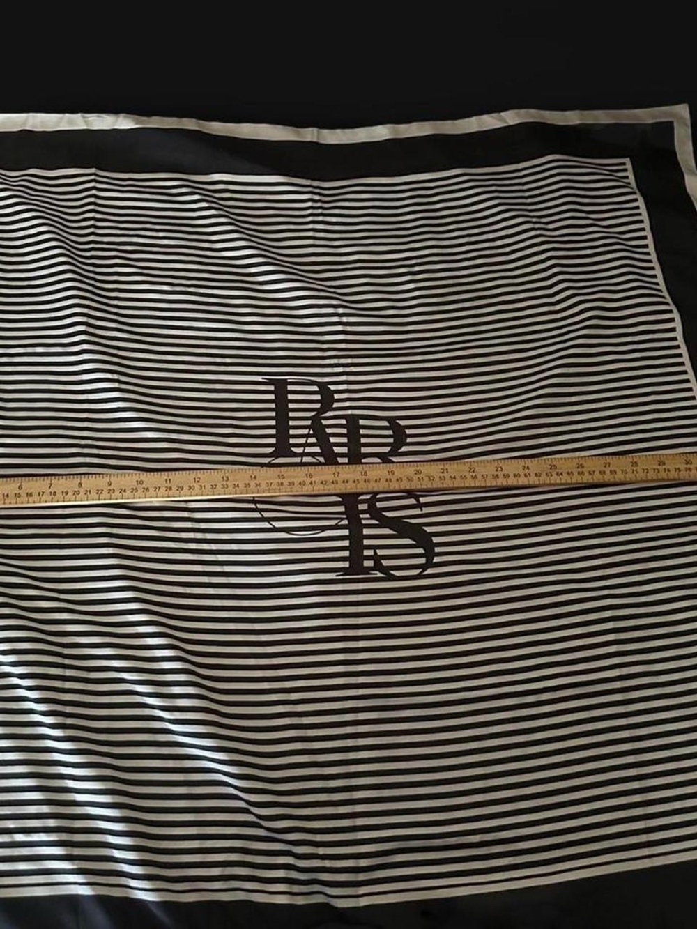 H&M striped scarf - Picture 3 of 4